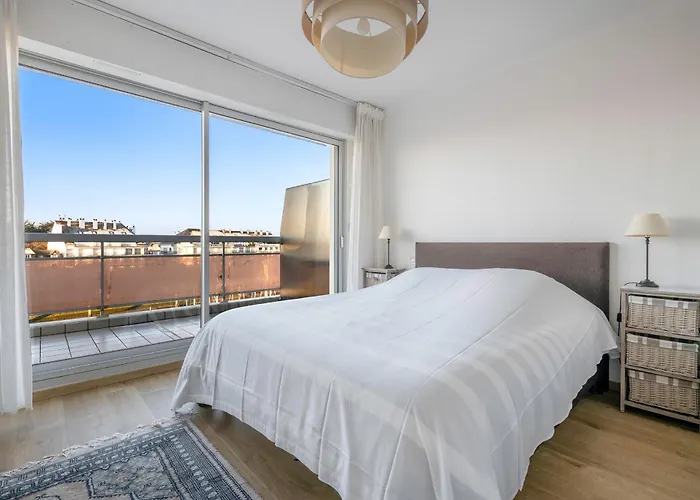 Pour 2 Adultes Et 1 Enfant- Vue Sur Le Port *