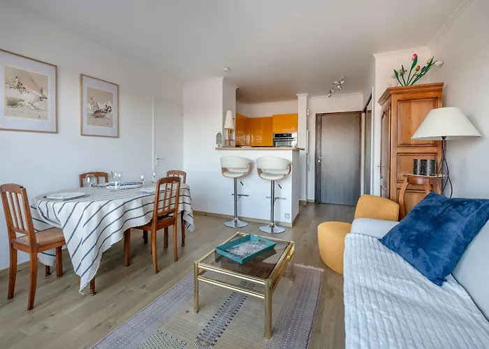 Pour 2 Adultes Et 1 Enfant- Vue Sur Le Port